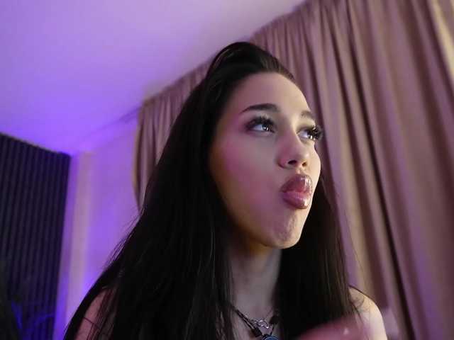 kimmblaze live cam on BongaCams