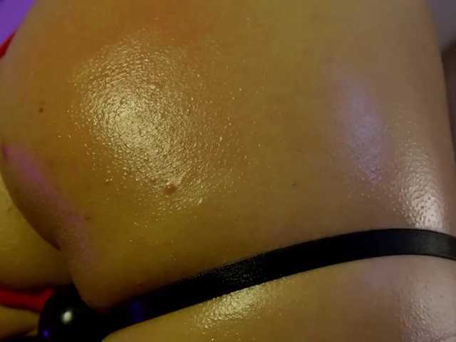 kimmblaze live cam on BongaCams