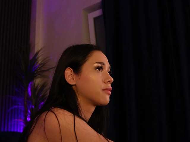 kimmblaze live cam on BongaCams
