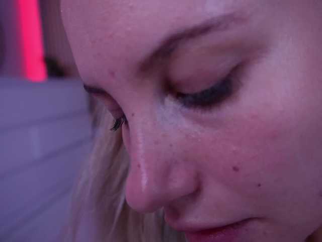 kimmblaze live cam on BongaCams