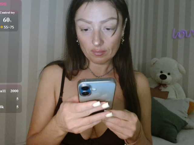 HoneyMuse live cam preview