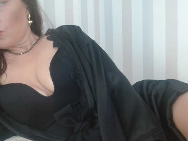 HoneyMuse live cam on BongaCams