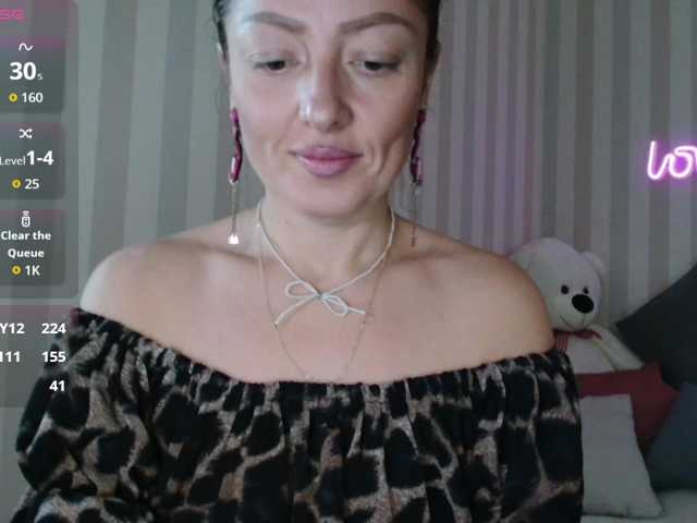 HoneyMuse live cam on BongaCams
