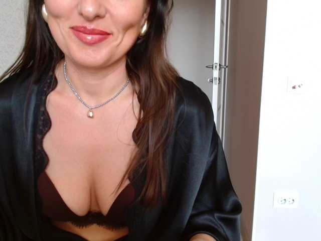 HoneyMuse live cam on BongaCams