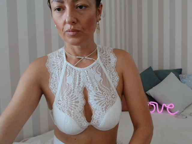 HoneyMuse Sex Cam Show