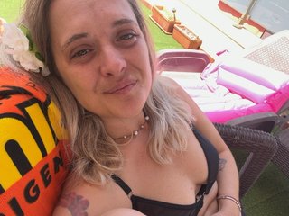 BigTwiXXX Porn Show