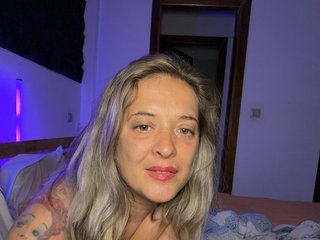 BigTwiXXX Porn Show