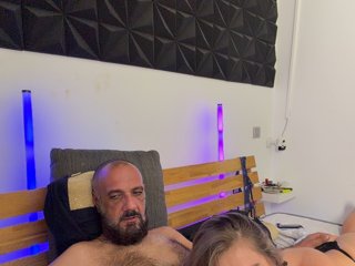 BigTwiXXX Porn Show