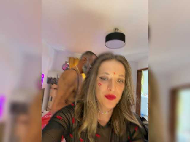 BigTwiXXX live cam