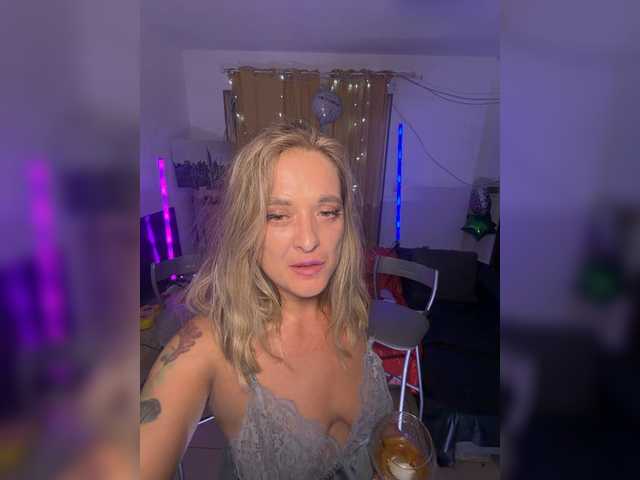BigTwiXXX live webcam show
