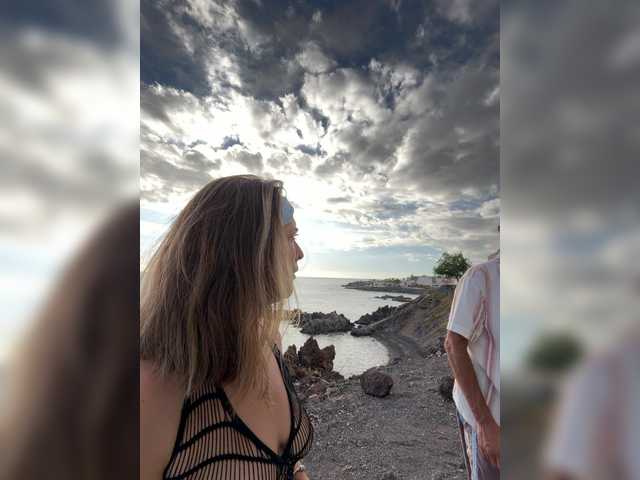 BigTwiXXX live cam on BongaCams