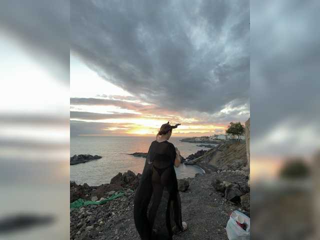 BigTwiXXX live cam