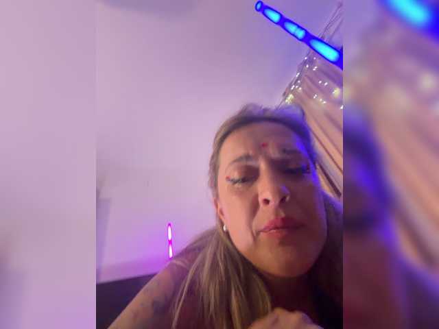 BigTwiXXX live webcam show