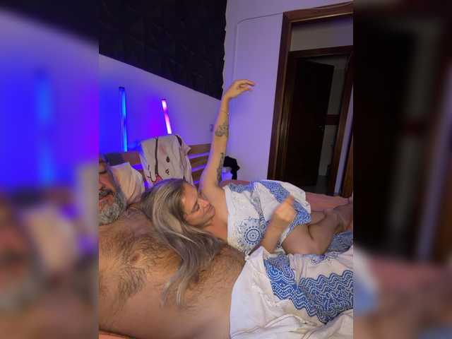 BigTwiXXX live cam on BongaCams