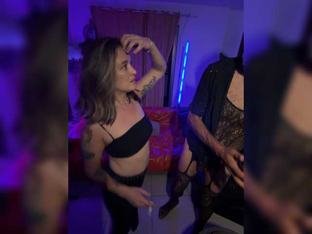 BigTwiXXX live cam on BongaCams