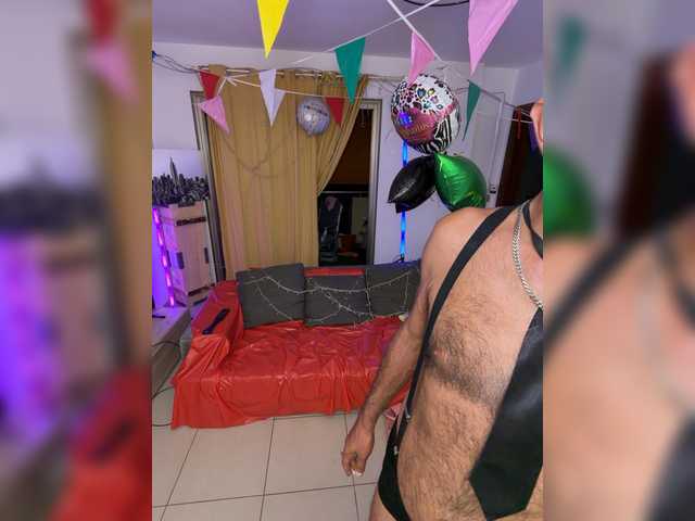 BigTwiXXX live cam