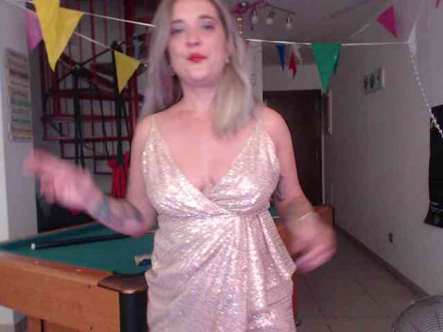 BigTwiXXX webcam