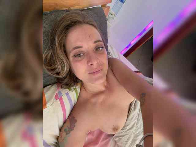 BigTwiXXX Sex Cam Show