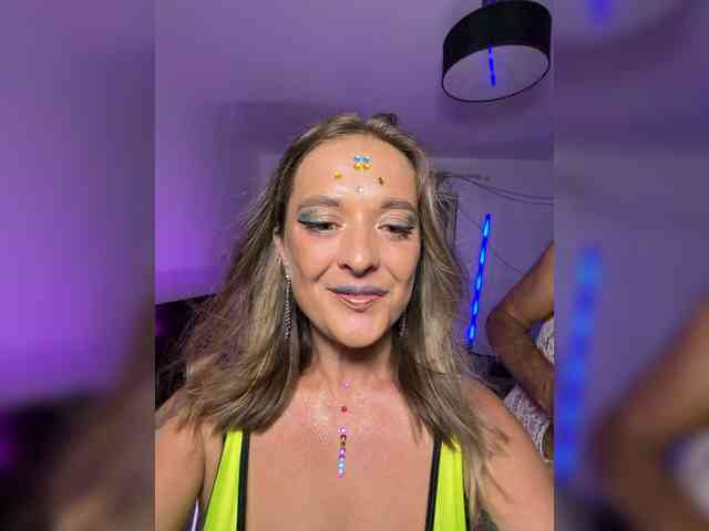BigTwiXXX Sex Cam Show