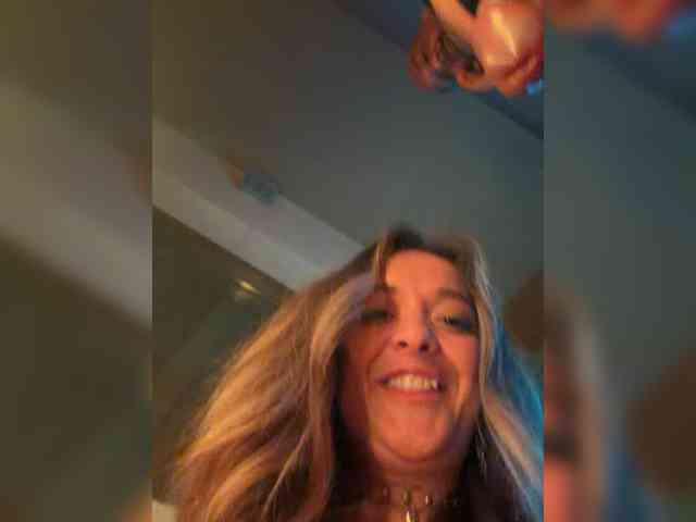 BigTwiXXX webcam