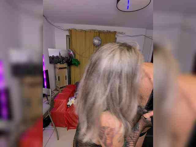 BigTwiXXX webcam