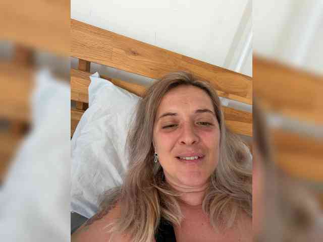BigTwiXXX webcam