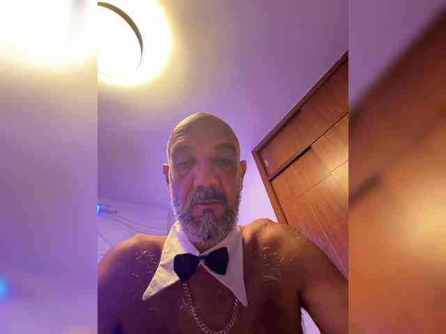 BigTwiXXX Sex Cam Show