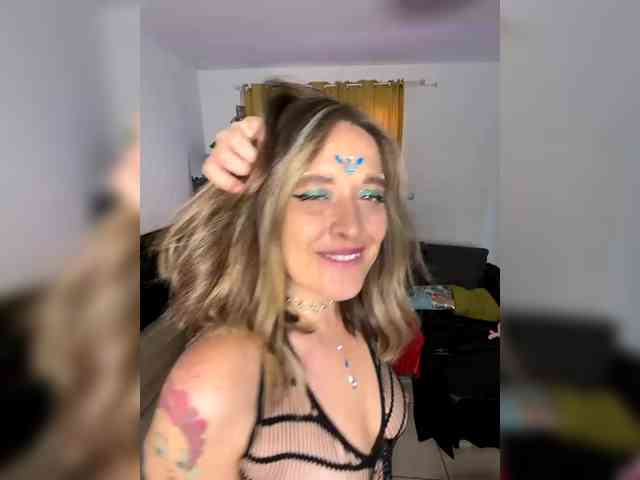 BigTwiXXX Live Webcam on BongaCams