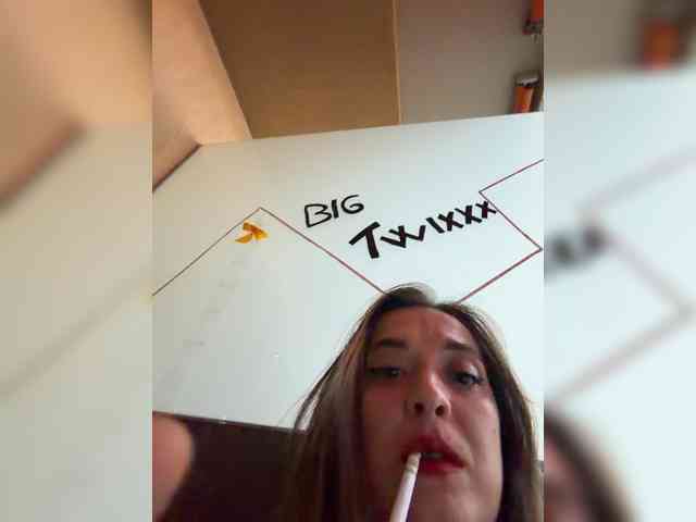 BigTwiXXX webcam