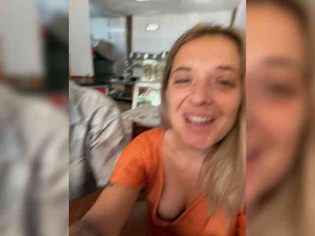 BigTwiXXX webcam