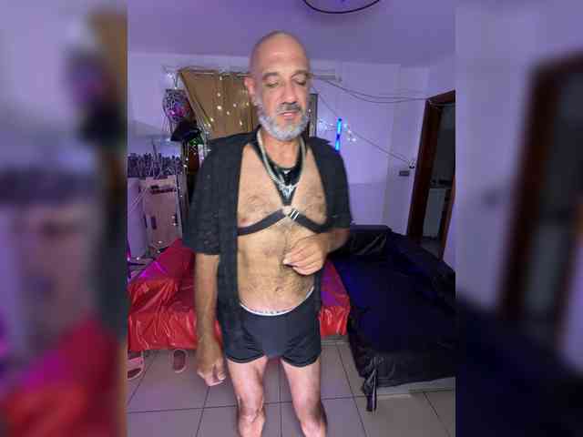 BigTwiXXX Sex Cam Show