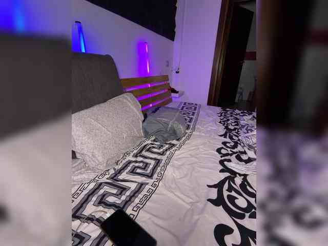 BigTwiXXX webcam