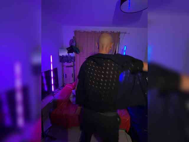 BigTwiXXX webcam