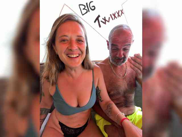 BigTwiXXX Sex Cam Show