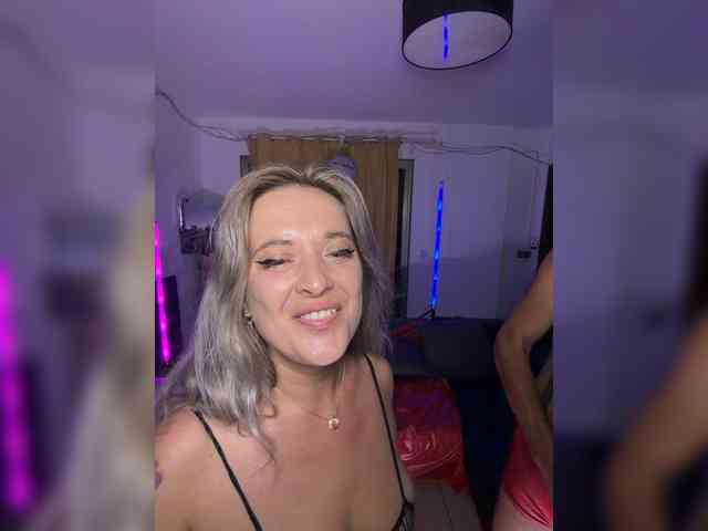 BigTwiXXX webcam
