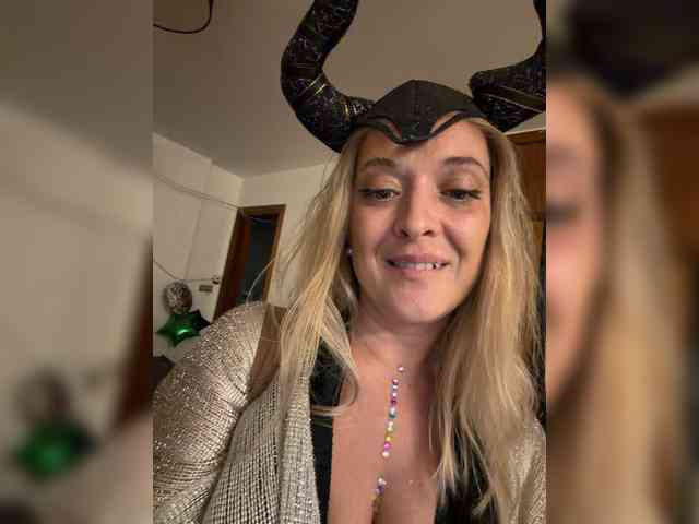 BigTwiXXX webcam