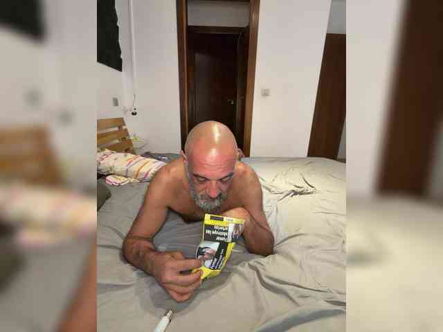 BigTwiXXX webcam