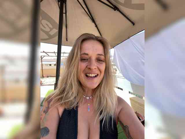 BigTwiXXX webcam