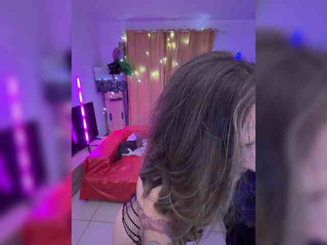 BigTwiXXX Live Webcam on BongaCams
