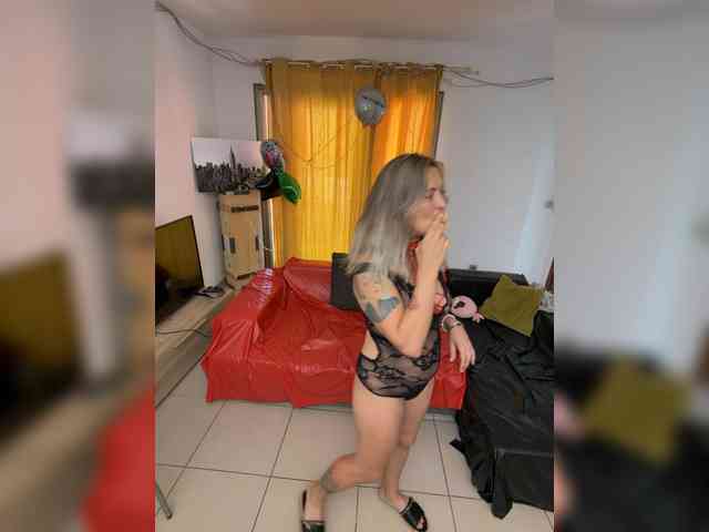 BigTwiXXX webcam
