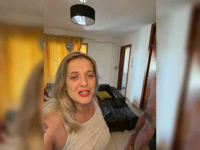 BigTwiXXX webcam