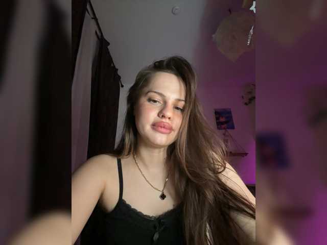 12-Lovely-girl-12 live cam on BongaCams