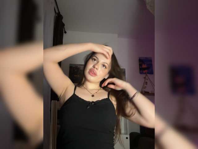 12-Lovely-girl-12 live cam on BongaCams