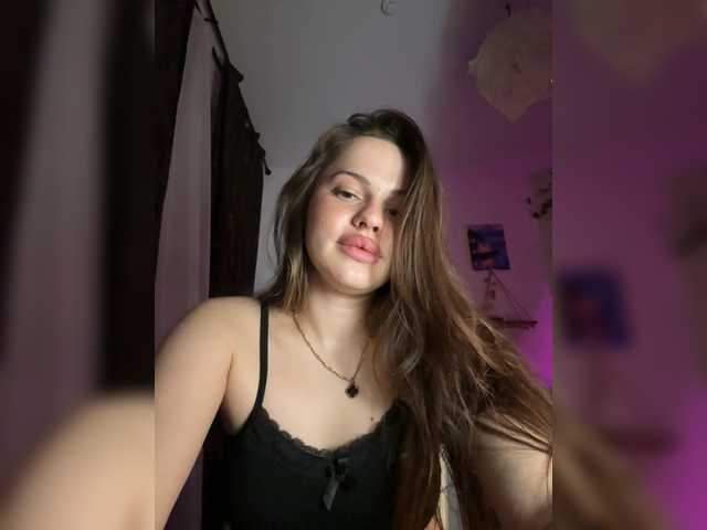 12-Lovely-girl-12 live cam on BongaCams
