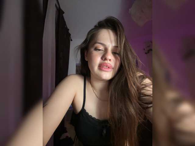 12-Lovely-girl-12 live cam on BongaCams