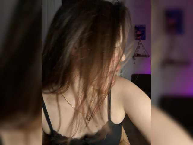 12-Lovely-girl-12 live cam on BongaCams