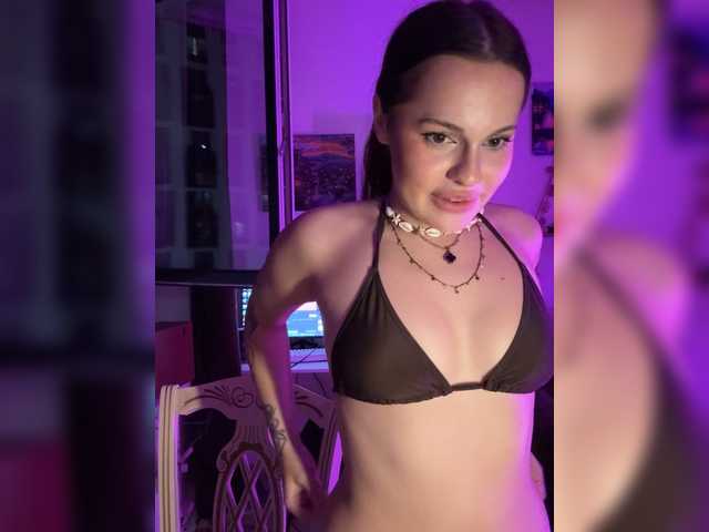 12-Lovely-girl-12 live cam on BongaCams