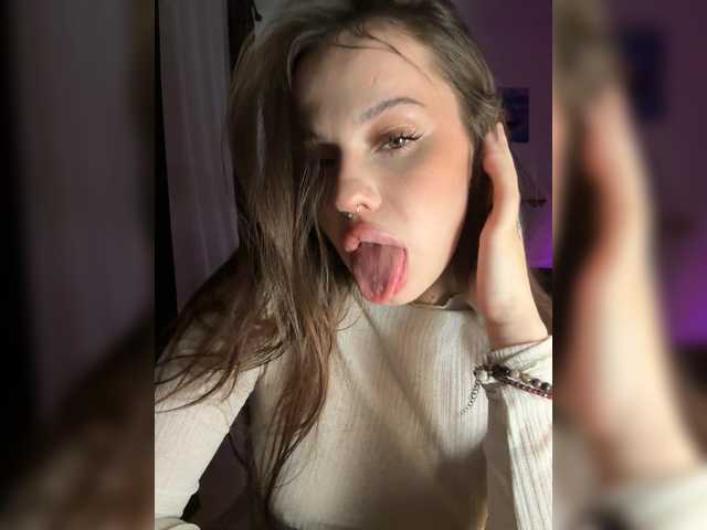 12-Lovely-girl-12 live cam on BongaCams