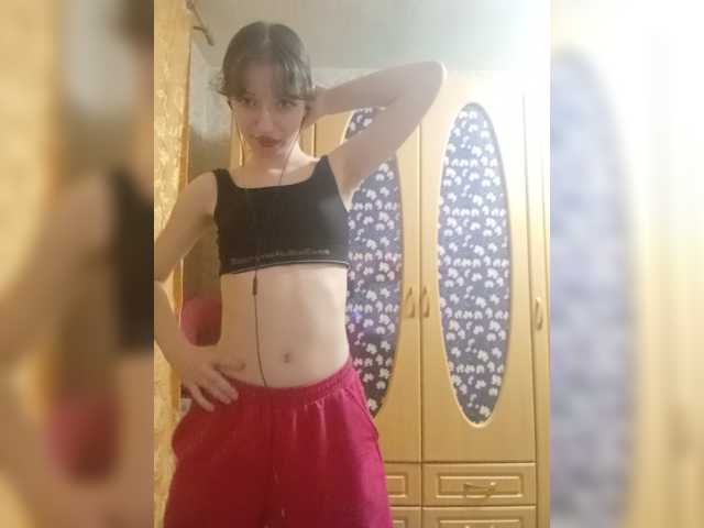 Krashulyayourheart live cam