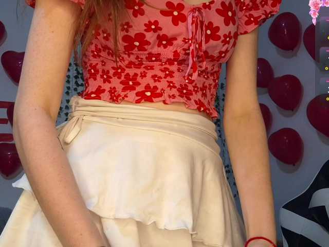 VikkiShon live cam on BongaCams